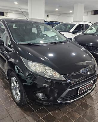 NUOVA FORD FIESTA TITANIUM 1.4 TDCI 70CV PER NEOPA