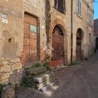 MONOLOCALE A CARBOGNANO