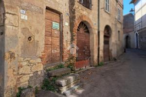 MONOLOCALE A CARBOGNANO