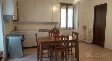 Bilocale arredato vicino al mare