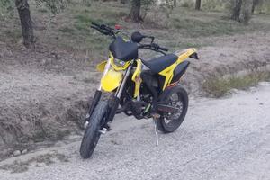 Suzuki valenti 50