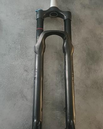 Forcella Rockshox Revelation 29 140mm noBoost