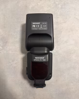 Flash Neewer speedlite 750II per Nikon