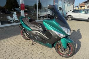 Yamaha T Max Akrapovic