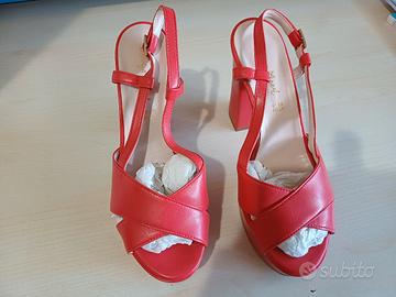 scarpe da donna rosse di mia madre