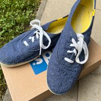 Scarpe ricamate Keds