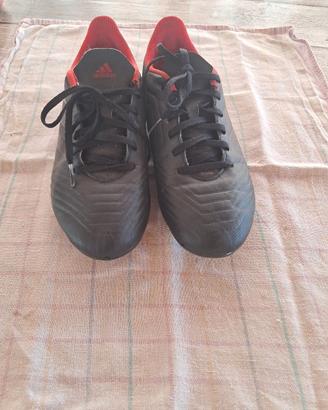 scarpe da calcio e calcetto