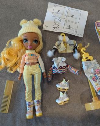 Bambola Rainbow High Winter Break Fashion Doll