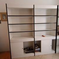 Scaffali in legno libreria 