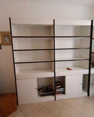 Scaffali in legno libreria 