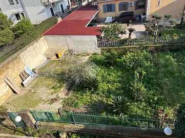 4 LOCALI A GIUGLIANO IN CAMPANIA