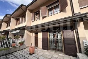 Villa a schiera Novate Milanese