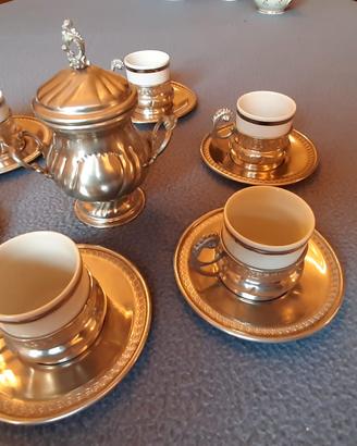 servizio in peltro cucina