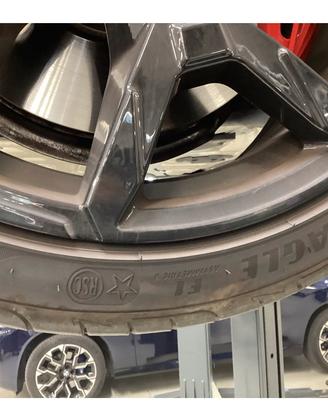 Goodyear Asymmetric 3 ROF stella BMW 224/45/19
