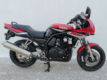 Yamaha Fazer 600