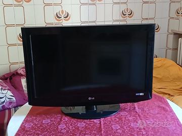 TV LG 32 Pollici LCD (Modello 32LD320)+Telecomando