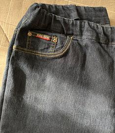 Jeans elasticizzati e modificati € 1,00