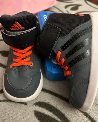 Scarpe bimbo Adidas Tg 22 caviglia alta sneakers