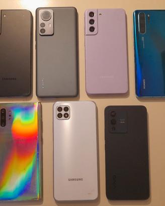 Telefoni da esposizione, ottimi per copiare
