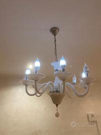 Lampadario in vetro bianco 8 luci