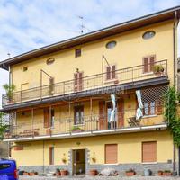 Capiago Intimiano- Bilocale con balcone, posto aut