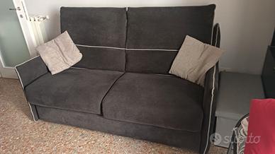 Divano letto matrimoniale