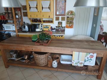 Grande tavolo/isola da cucina in legno massello