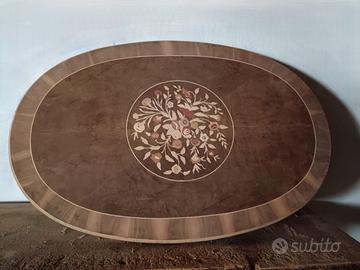 Piani di tavoli intarsiati grezzi