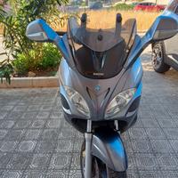 Piaggio x9 cilindrata 200