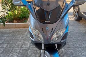 Piaggio x9 cilindrata 200