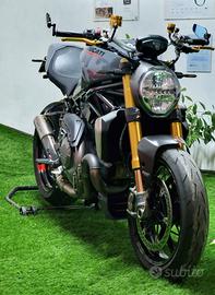 Ducati Monster 1200S 