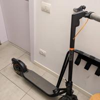 monopattino  Ninebot 