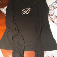 Maglia Blumarine nera con logo di brillantini