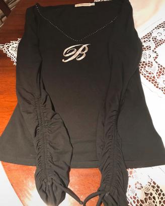 Maglia Blumarine nera con logo di brillantini