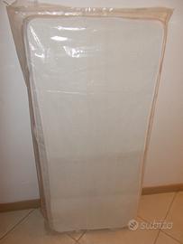 materasso e coprimaterasso lettino