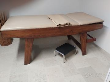 Lettino da massaggio o medico in legno