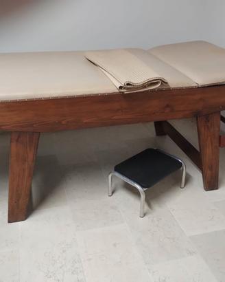 Lettino da massaggio o medico in legno