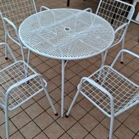 tavolo bianco in ferro da esterno con 4 sedie