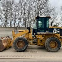 CATERPILLAR 924 G PALA GOMMATA