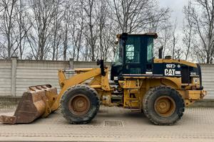 CATERPILLAR 924 G PALA GOMMATA