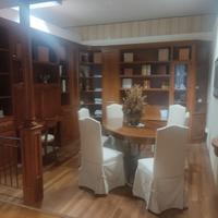 Boiserie soggiorno in noce nazionale