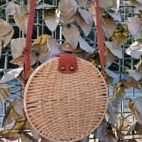 Borsa elegante rotonda in paglia