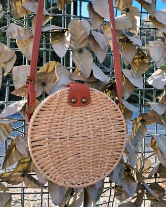 Borsa elegante rotonda in paglia