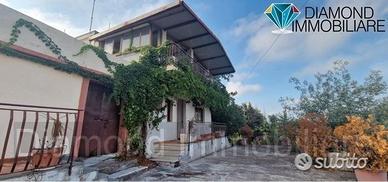 Casa indipendente con 20.000 mq di terreno