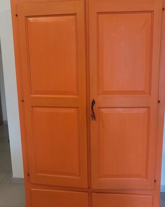 Armadio stile shabby chic.