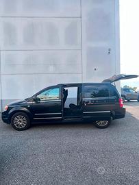 Chrysler Grand Voyager 2.8 CRD Limited - 7 Posti