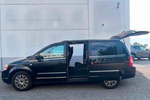 Chrysler Grand Voyager 2.8 CRD Limited - 7 Posti
