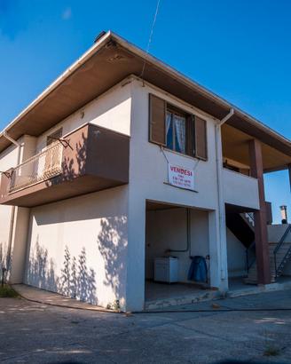 casa singola due piani 