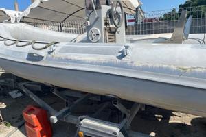 Gommone 440 con motore Mercury 40/60 e carrello st