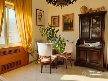 5 LOCALI A SAPRI